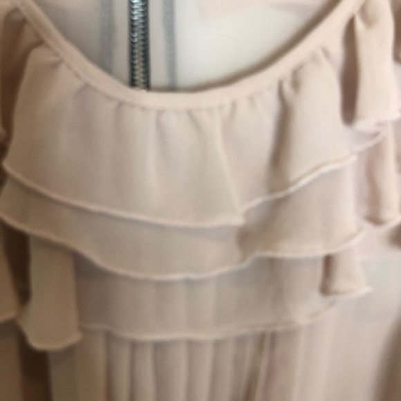 neu look - Picture 3 of 4